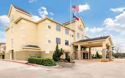 Comfort Inn & Suites IAH Bush Airport – East