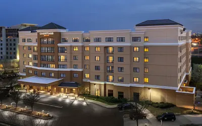 Courtyard by Marriott Newark Elizabeth