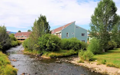 Twin Rivers Condominiums by Alderwood Colorado Management