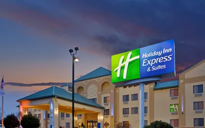 Holiday Inn Express & Suites St. Louis West - Fenton by IHG