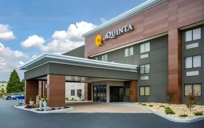 La Quinta Inn & Suites by Wyndham Roanoke Salem