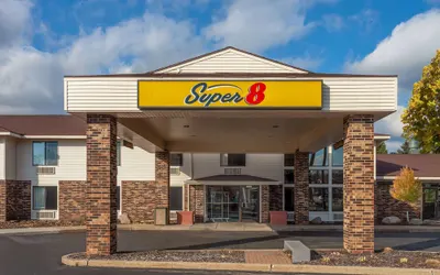 Super 8 by Wyndham Wausau