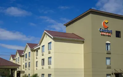 Comfort Suites