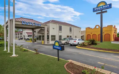 Days Inn by Wyndham Bainbridge