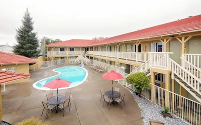 GuestPlace Inn & Suites
