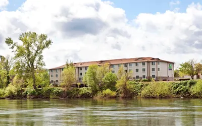 Holiday Inn Express Corvallis-On the River, an IHG Hotel