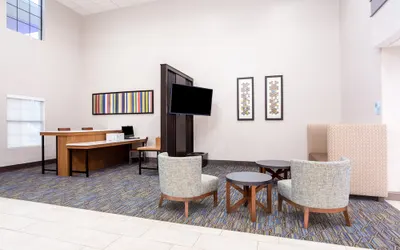 Holiday Inn Express Hotel & Suites Morehead Cty, an IHG Hotel