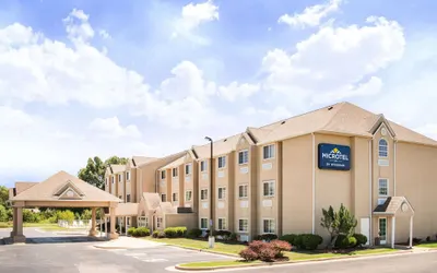 Microtel Inn & Suites by Wyndham Claremore