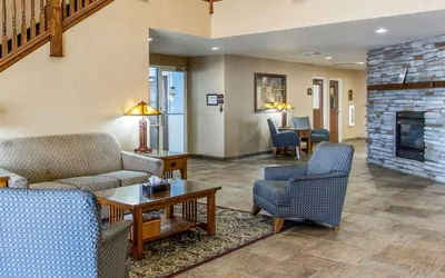 Quality Inn & Suites Fort Madison near Hwy 61