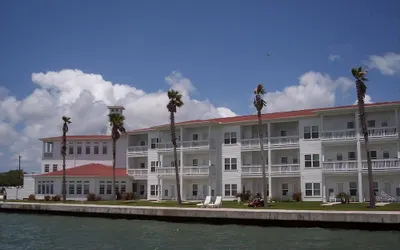 Lighthouse Inn At Aransas Bay