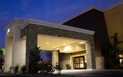 Best Western Plus Arrowhead Hotel