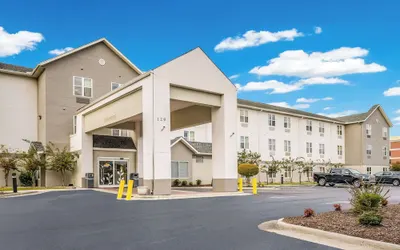 Sleep Inn & Suites Jacksonville near Camp Lejeune