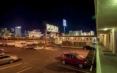 Motel 6 Las Vegas, NV – I-15 Stadium