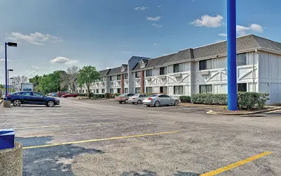 Motel 6 Glenview, IL - Chicago North