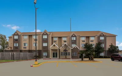 Americas Best Value Inn & Suites Lake Charles at I-210 Exit 5