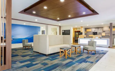 Holiday Inn Express & Suites Newport News, an IHG Hotel