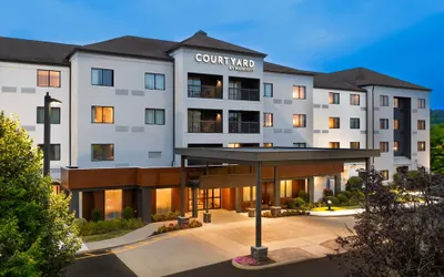 Courtyard By Marriott Danbury