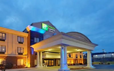 Holiday Inn Express & Suites Lancaster, an IHG Hotel