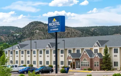 Microtel Inn & Suites by Wyndham Raton