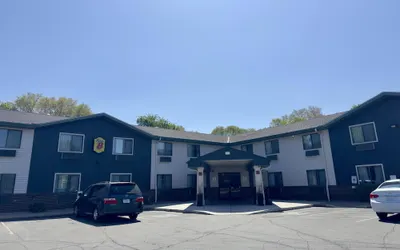 Super 8 by Wyndham Shakopee