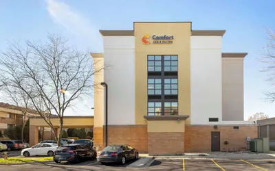 Comfort Inn & Suites Arlington Heights - Schaumburg