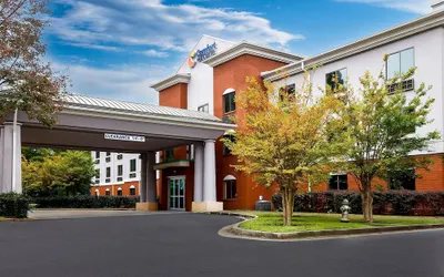 Comfort Inn & Suites Buford near Mall of Georgia