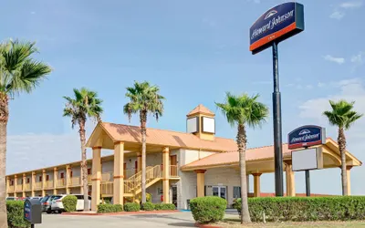 Howard Johnson by Wyndham Galveston