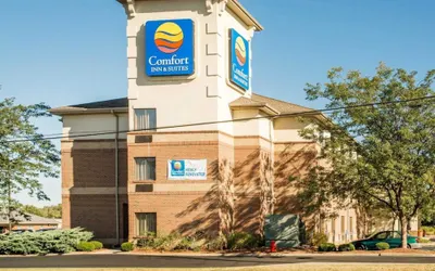 Comfort Inn & Suites West Chester - North Cincinnati