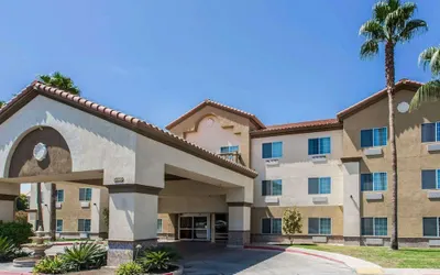 Comfort Suites Bakersfield