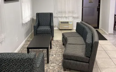 Quality Inn & Suites Columbus West