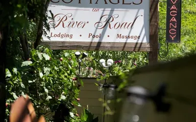 Cottages on River Road