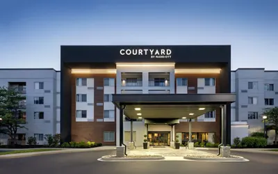 Courtyard by Marriott Edison Woodbridge