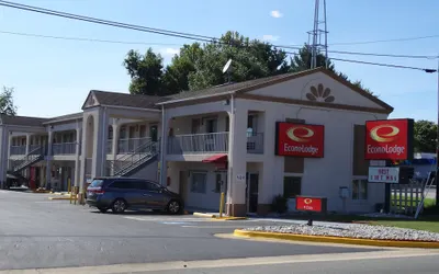 Econo Lodge Fredericksburg near I-95