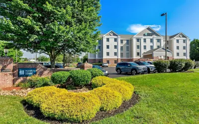 Mainstay Suites Airport