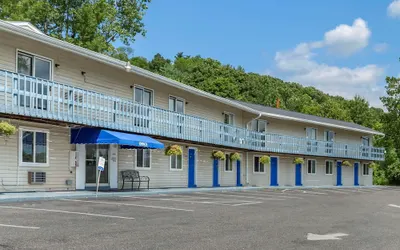Econo Lodge Lee - Great Barrington