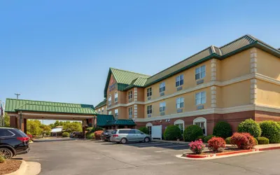 Comfort Inn & Suites Fayetteville - University Area