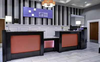 Holiday Inn Express Hotel & Suites Pittsburgh-South Side, an IHG Hotel