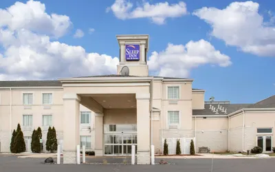 Sleep Inn & Suites Sheboygan I-43