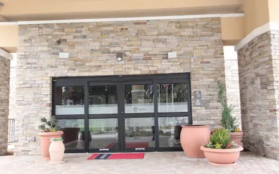 Hampton Inn & Suites Dallas Market Center