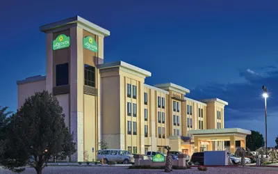 La Quinta Inn & Suites by Wyndham Carlsbad