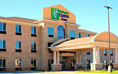 Holiday Inn Express & Suites Bonham, an IHG Hotel