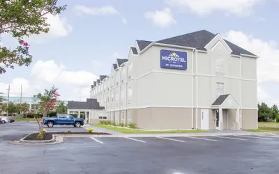 Microtel Inn & Suites by Wyndham Camp Lejeune/Jacksonville