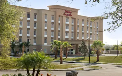 Hampton Inn & Suites Deland