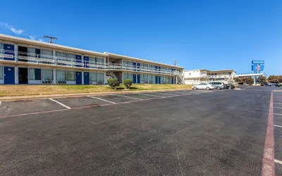 Motel 6 Fort Worth, TX - Stockyards