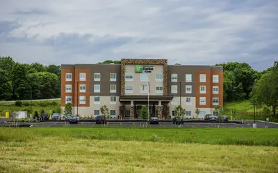 Holiday Inn Express & Suites Jamestown, an IHG Hotel