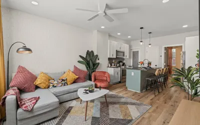 Passyunk Square Spacious 1BR - Huge Deck