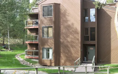 Wild Irishman 2 bed 2 bath Sleeps 9 WIBH