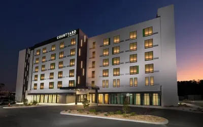 Courtyard By Marriott Lake City