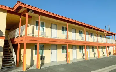 Mojave Inn