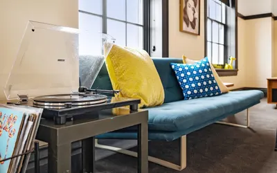 Kasa Classic Studio - Comfortable and Convenient The Maverick